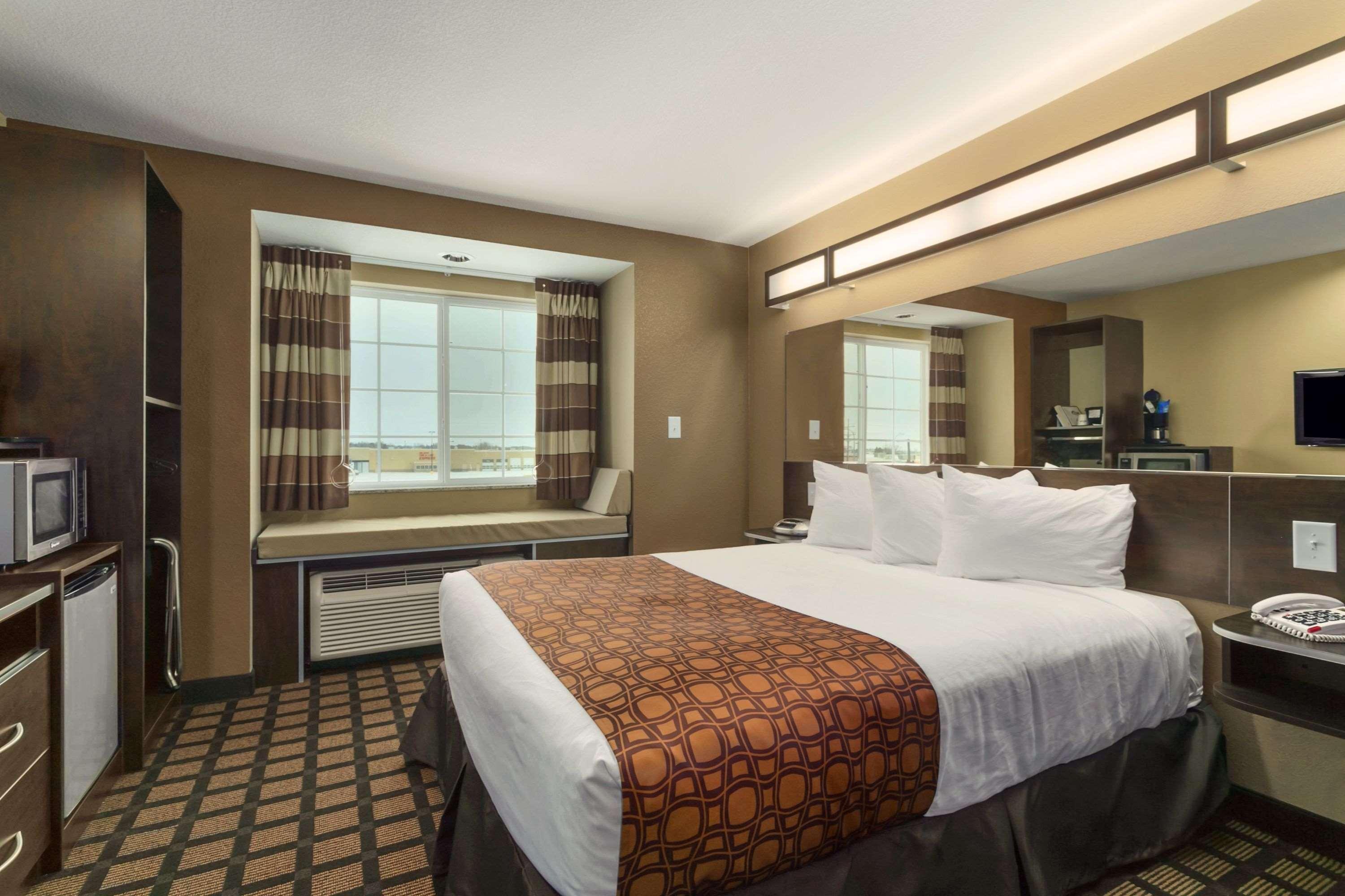 Microtel Inn & Suites By Wyndham Minot Extérieur photo